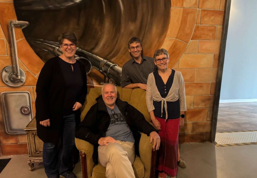 Wir vor dem Escape-Room