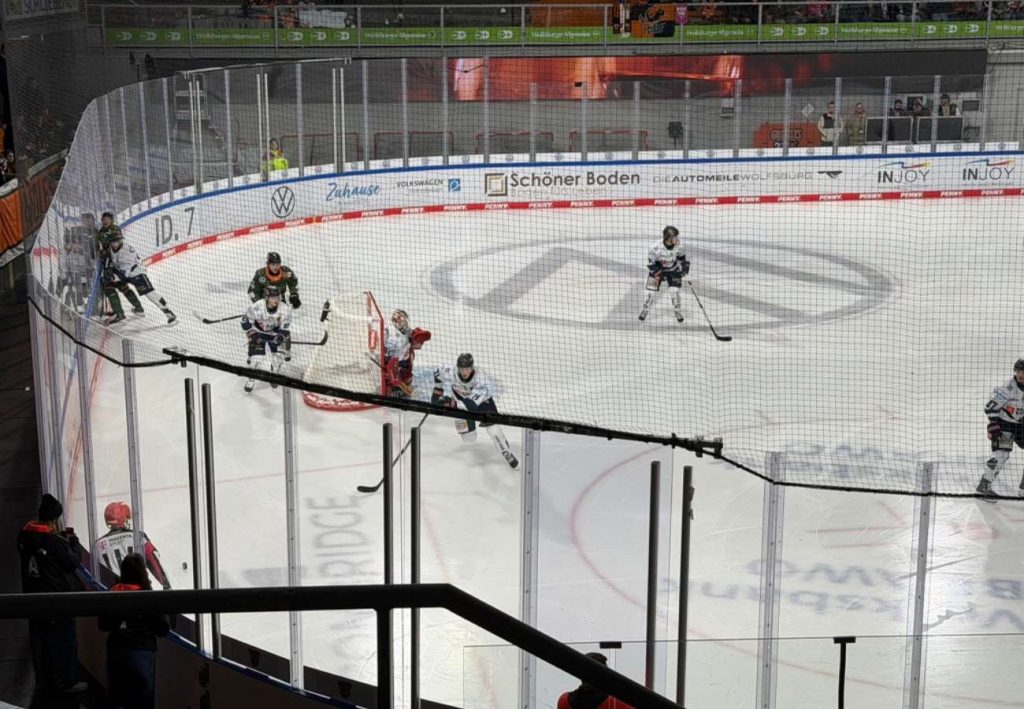 Beim Eishockey der Grizzlys Wolfsburg