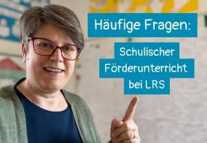 Sabine Landua in ihrer Lerntehrapiepraxis zeigt auf den Text: Häufige Fragen: Schulischer Förderunterricht und LRS